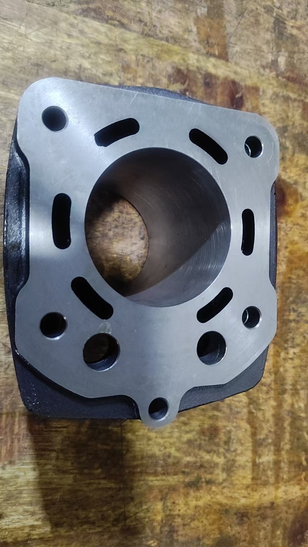 مجموعة أسطوانات الدراجات النار - مراجعة Motorcycle Cylinder وسعره